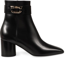 Load image into Gallery viewer, Leather ankle boots
