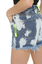 Load image into Gallery viewer, Denim shorts
