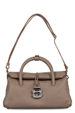 Load image into Gallery viewer, Dotta Leather handbag
