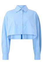 Load image into Gallery viewer, Cropped Shirt with Pearls

