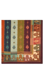 Load image into Gallery viewer, Scarf with paisley print
