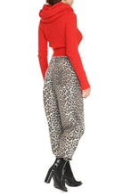 Load image into Gallery viewer, Off-shoulders pullover
