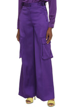 Load image into Gallery viewer, Cargo trousers
