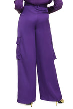 Load image into Gallery viewer, Cargo trousers
