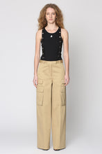 Load image into Gallery viewer, Gabardine cargo trousers
