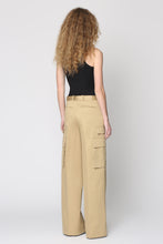 Load image into Gallery viewer, Gabardine cargo trousers
