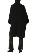 Load image into Gallery viewer, Motif wool cape
