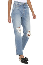 Load image into Gallery viewer, Abigail straight leg jeans

