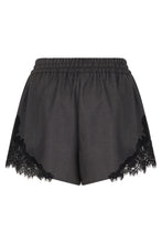 Load image into Gallery viewer, Shorts with lace details

