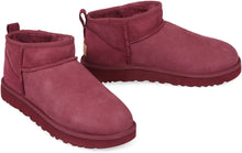 Load image into Gallery viewer, Classic Ultra Mini boots
