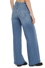 Load image into Gallery viewer, The Undercover wide-leg jeans
