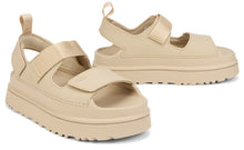 Load image into Gallery viewer, GoldenGlow sandals with Plateau
