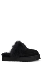 Load image into Gallery viewer, Flip-flops Diskette Chalet
