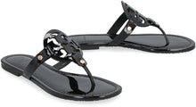 Load image into Gallery viewer, Miller patent leather thong-sandals
