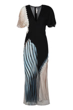 Load image into Gallery viewer, Crepe dress
