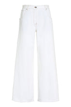 Load image into Gallery viewer, Wide-leg jeans
