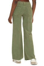 Load image into Gallery viewer, The Roller Fray 5-pocket jeans
