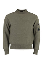 Load image into Gallery viewer, Long sleeve crew-neck sweater
