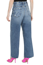 Load image into Gallery viewer, High Waisted Spinner Skimp jeans
