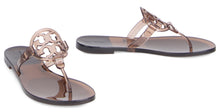 Load image into Gallery viewer, Miller Jelly flip flops
