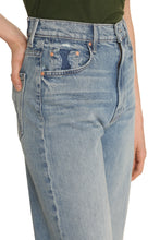 Load image into Gallery viewer, The Lasso Heel wide-leg jeans
