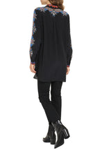 Load image into Gallery viewer, Printed silk shirt
