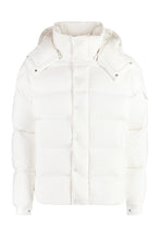 Load image into Gallery viewer, Vezere short down jacket
