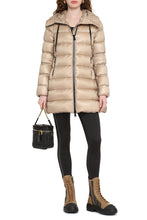 Load image into Gallery viewer, Suyen hooded down jacket
