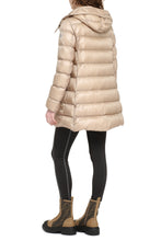 Load image into Gallery viewer, Suyen hooded down jacket

