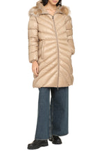 Load image into Gallery viewer, Chandre long hooded down jacket
