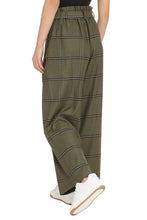 Load image into Gallery viewer, Technical fabric pants
