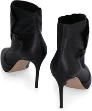 Load image into Gallery viewer, Leather ankle boots

