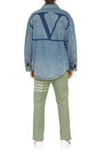 Load image into Gallery viewer, Overshirt in denim
