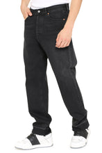 Load image into Gallery viewer, Straight leg jeans
