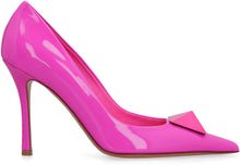Load image into Gallery viewer, Valentino Garavani - One Stud patent leather pointy-toe pumps
