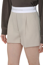Load image into Gallery viewer, High-waist wool shorts
