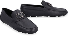 Load image into Gallery viewer, Valentino Garavani - Driver VLogo Signature leather loafers
