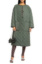 Load image into Gallery viewer, Sandler quilted coat
