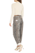 Load image into Gallery viewer, Neve logo print long sleeve top
