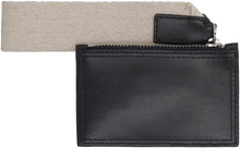 Load image into Gallery viewer, Nastrinu leather card holder
