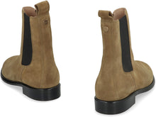Load image into Gallery viewer, Galna suede Chelsea boots
