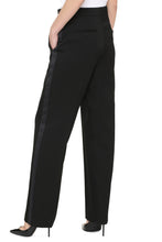 Load image into Gallery viewer, Scarly wool trousers
