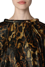 Load image into Gallery viewer, Dabia velvet blouse

