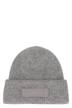 Load image into Gallery viewer, Gros Grain Knitted beanie
