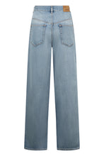 Load image into Gallery viewer, Wide-leg jeans
