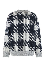 Load image into Gallery viewer, Sweater in wool blend with V-neck
