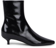 Load image into Gallery viewer, Ankle boot in patent leather

