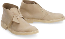 Load image into Gallery viewer, Suede desert boots
