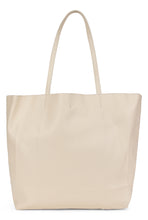 Load image into Gallery viewer, Tote Bag in leather
