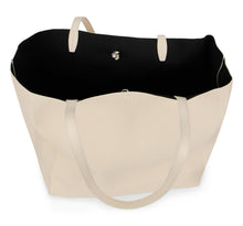 Load image into Gallery viewer, Tote Bag in leather
